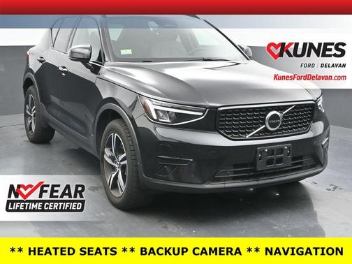 2024 Volvo XC40 B5 Core