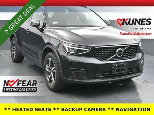 2024 Volvo XC40 B5 Core
