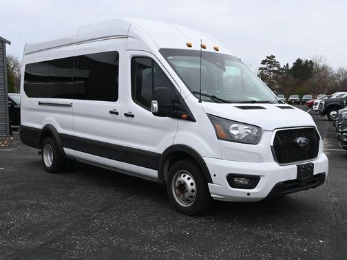 2024 Ford Transit-350 XLT