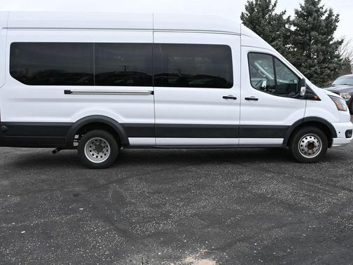 2024 Ford Transit-350 XLT