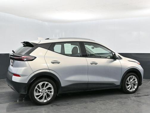 Silver Flare Metallic 2023 Chevrolet Bolt EUV LT