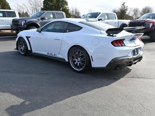 Oxford White 2026 Ford Mustang SUPERSNAKE 830+ HP