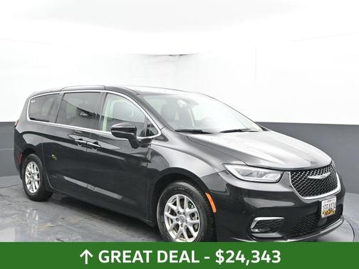 2023 Chrysler Pacifica Touring-L