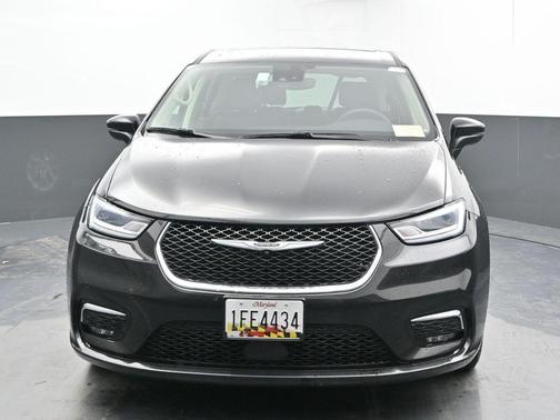 2023 Chrysler Pacifica Touring-L