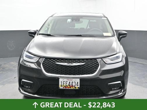 2023 Chrysler Pacifica Touring-L