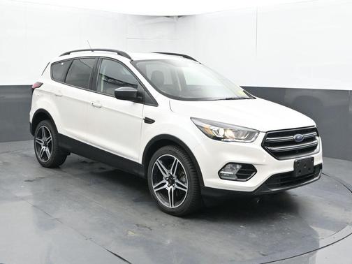 White Platinum Clearcoat Metallic 2019 Ford Escape SEL