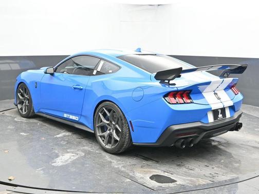 Grabber Blue 2025 Ford Mustang Shelby GT350
