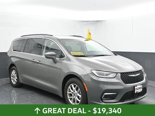 2022 Chrysler Pacifica Touring-L