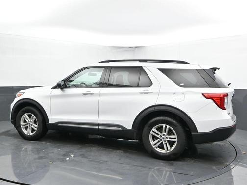 Oxford White 2020 Ford Explorer XLT