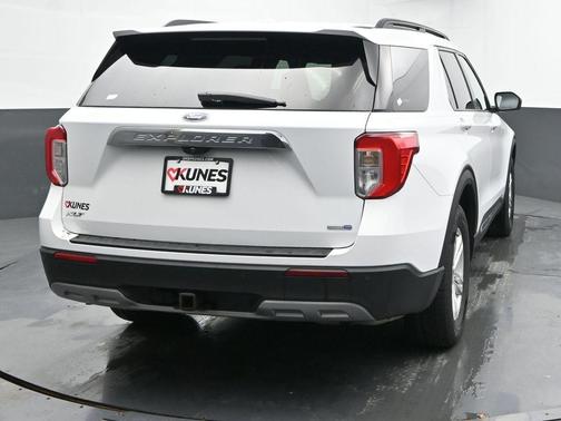 Oxford White 2020 Ford Explorer XLT