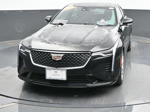 2024 Cadillac CT4 Luxury