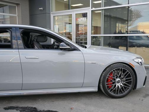 2024 Mercedes-Benz AMG S 63 E Base