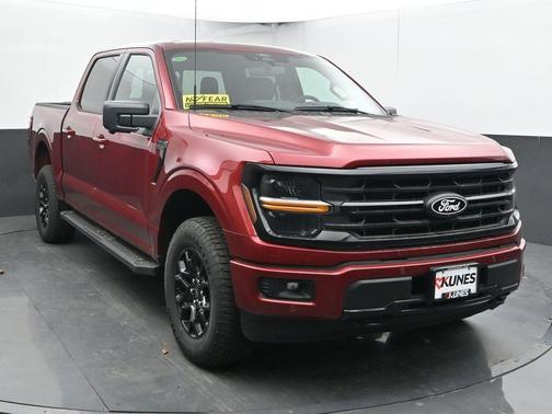 Ruby Red Metallic Tinted Clearcoat 2026 Ford F-150 XLT