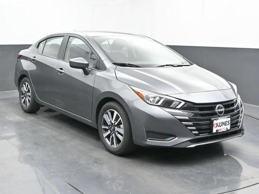 2023 Nissan Versa 1.6 SV