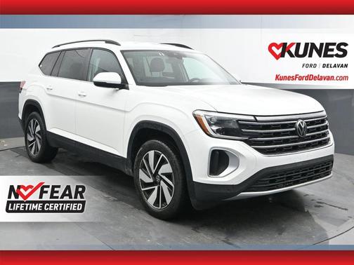 Pure White 2025 Volkswagen Atlas 2.0T SE w/Technology