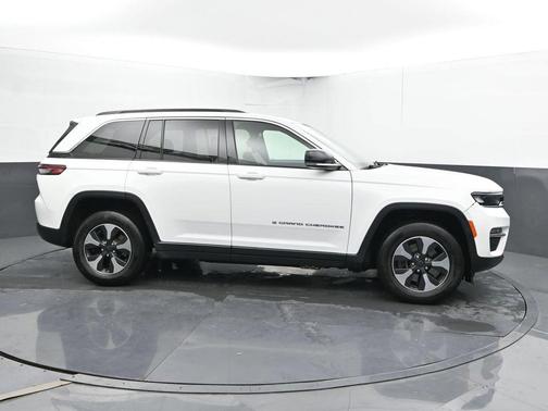 Bright White Clearcoat 2024 Jeep Grand Cherokee 4xe Base