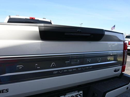 Star White 2022 Ford F-450 Platinum