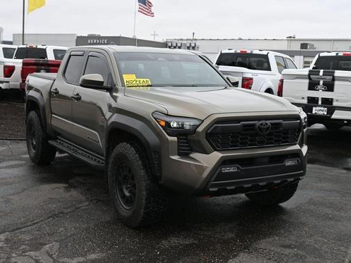 2025 Toyota Tacoma Hybrid TRD
