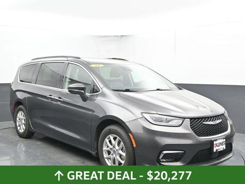 2022 Chrysler Pacifica Touring-L