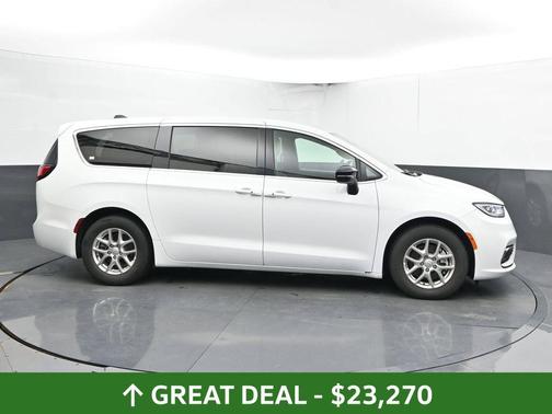 Bright White Clearcoat 2025 Chrysler Pacifica Select