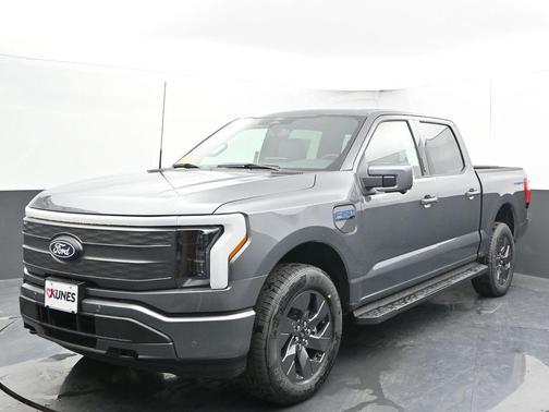 2025 Ford F-150 Lightning LARIAT