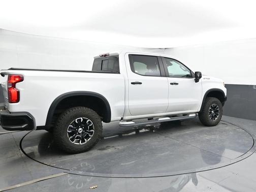 Summit White 2024 Chevrolet Silverado 1500 ZR2