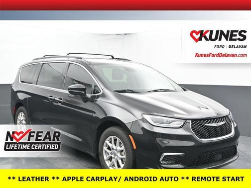 2022 Chrysler Pacifica Touring-L