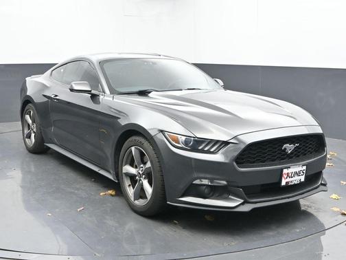 2016 Ford Mustang V6