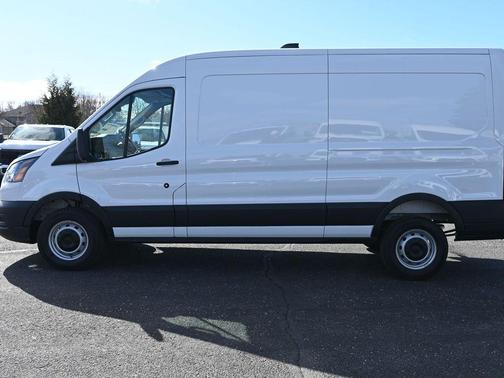 2026 Ford Transit-250 148 WB Medium Roof Cargo