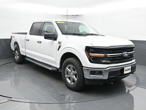 Oxford White 2025 Ford F-150 XLT