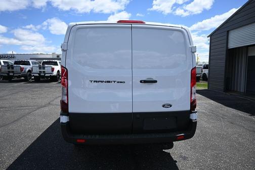 Oxford White 2026 Ford Transit-250 Base