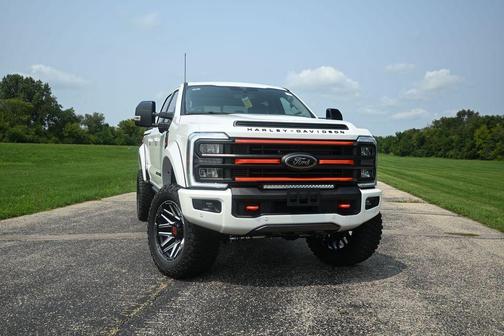 Star White 2026 Ford F-250 Harley-Davidson