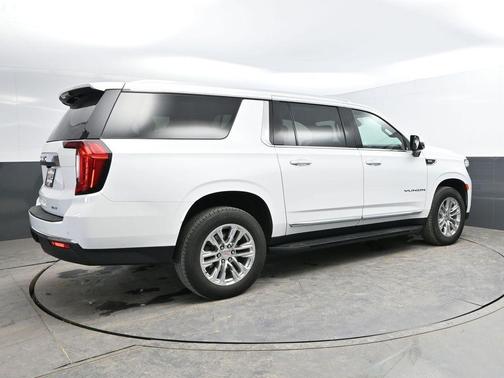 Summit White 2023 GMC Yukon XL SLT