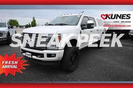 White Platinum Tri-Coat Metallic 2017 Ford F-350 Platinum