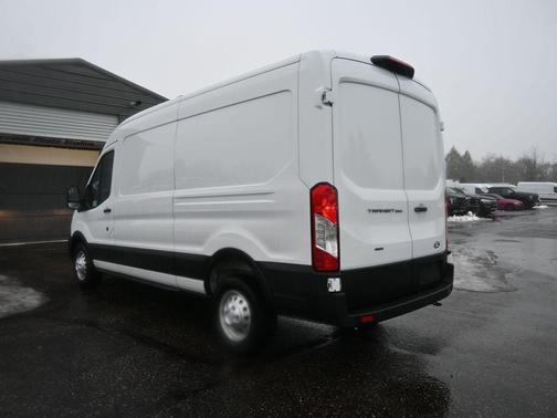 2026 Ford Transit-250 148 WB Medium Roof Cargo
