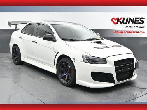 White 2011 Mitsubishi Lancer Evolution MR