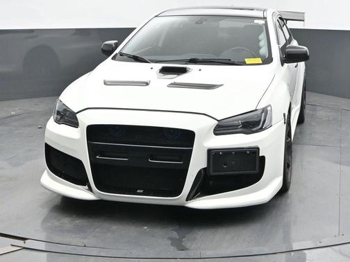 White 2011 Mitsubishi Lancer Evolution MR