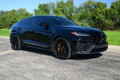 Black 2020 Lamborghini Urus Base