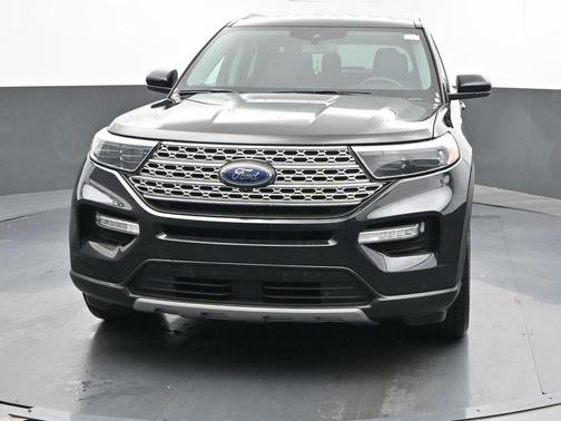 Black Metallic 2022 Ford Explorer Limited