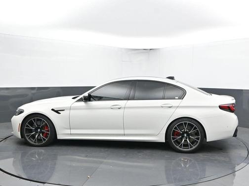 2022 BMW M5 Base