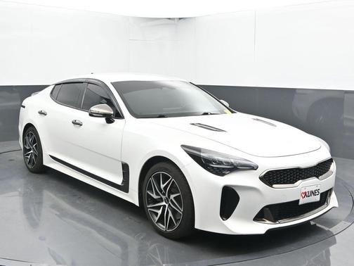 2023 Kia Stinger GT-Line
