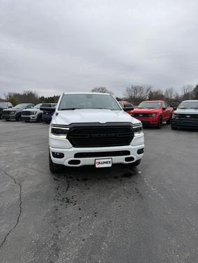 Bright White Clearcoat 2020 RAM 1500 Big Horn