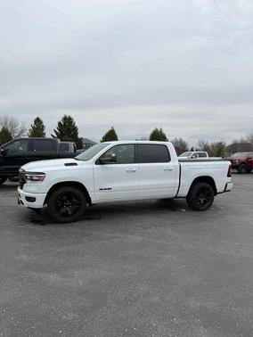 Bright White Clearcoat 2020 RAM 1500 Big Horn