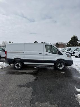 2026 Ford Transit-250 148 WB Medium Roof Cargo