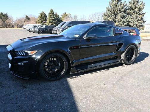 2016 Ford Shelby GT350 Base