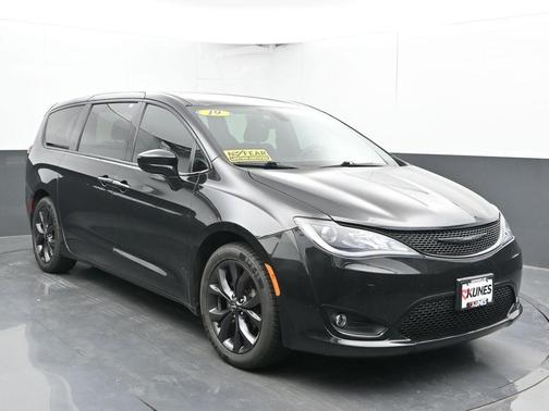 2019 Chrysler Pacifica Touring Plus