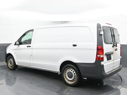 2020 Mercedes-Benz Metris Base