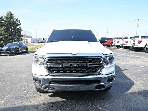 Bright White Clearcoat 2022 RAM 1500 Big Horn