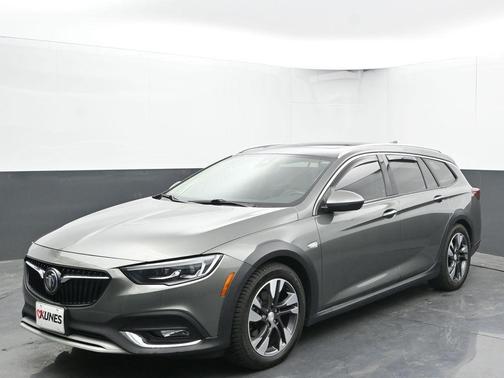 2018 Buick Regal TourX Essence