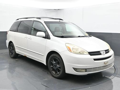 2005 Toyota Sienna 